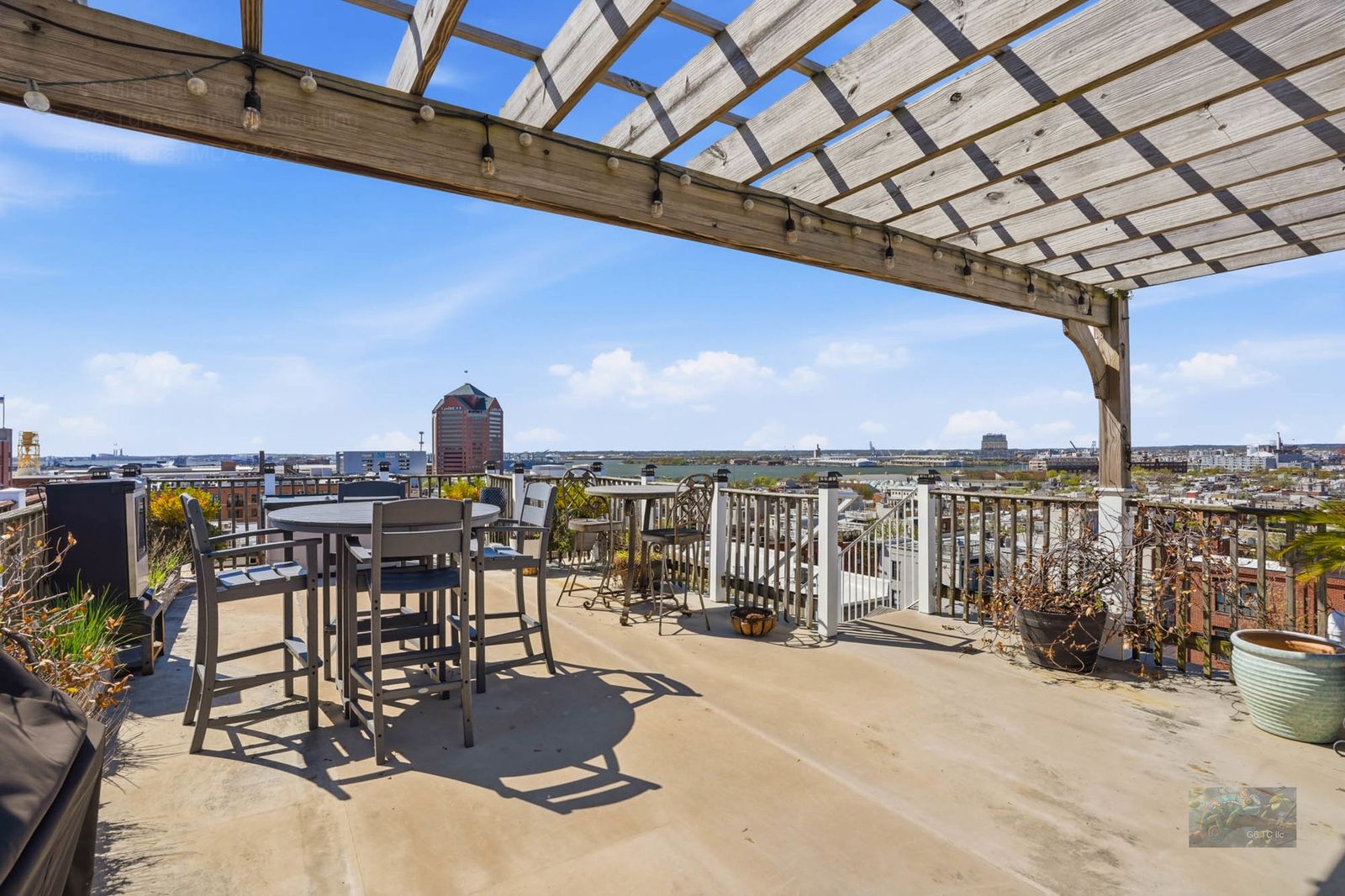 Additional harbor, skyline, neighborhood, or property photo