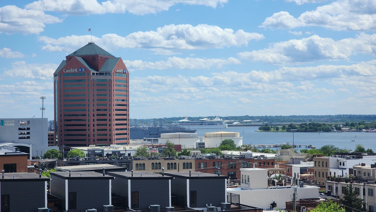 Additional harbor, skyline, neighborhood, or property photo